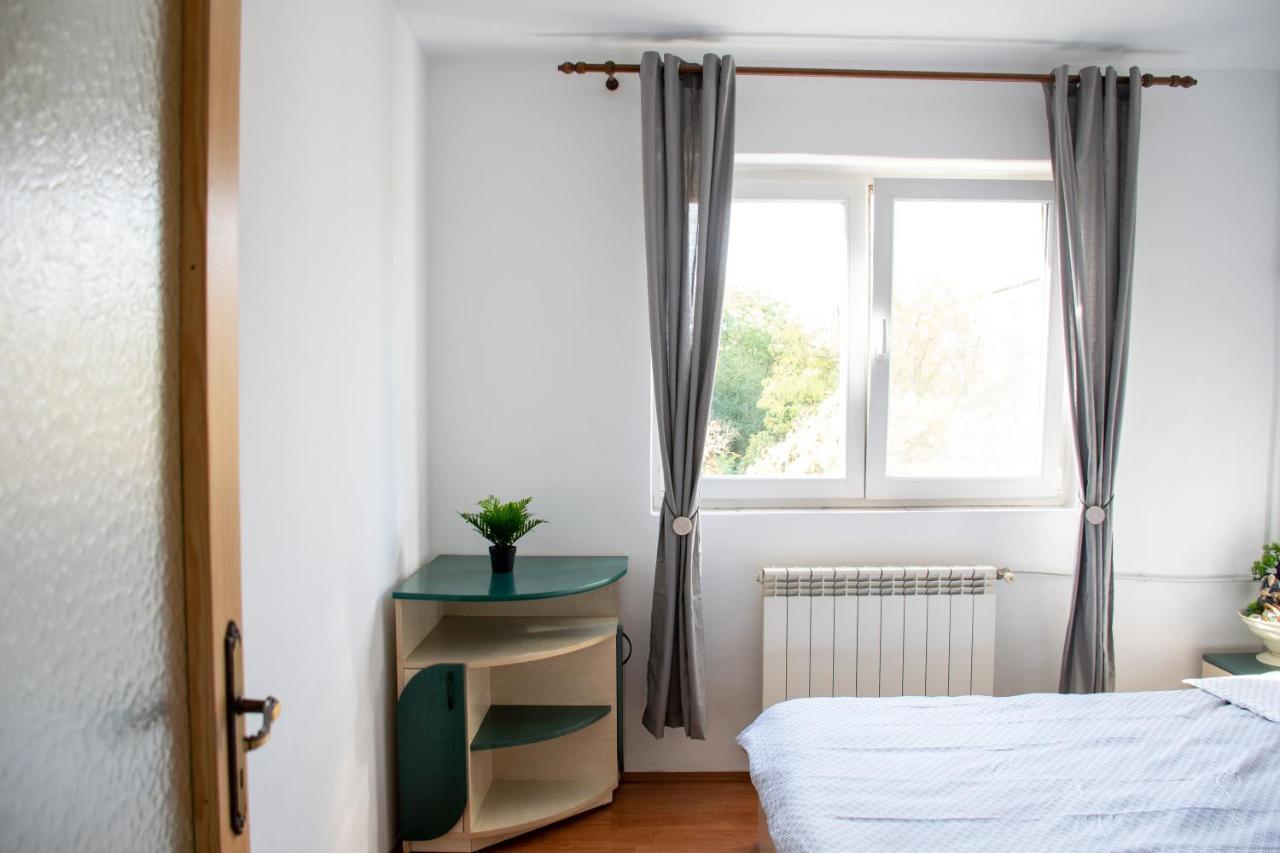 Family-Friendly Apartment Орадеа Екстериор снимка