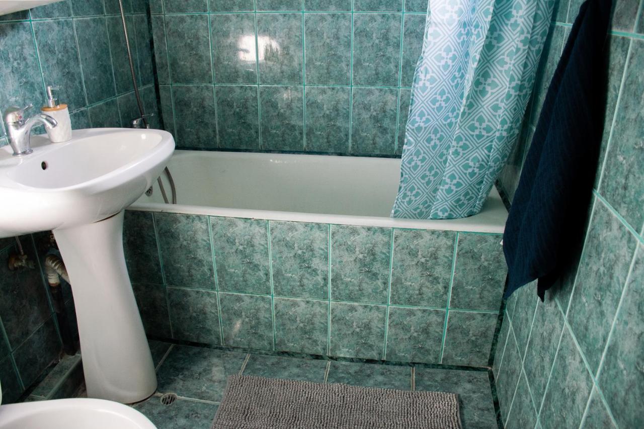 Family-Friendly Apartment Орадеа Екстериор снимка