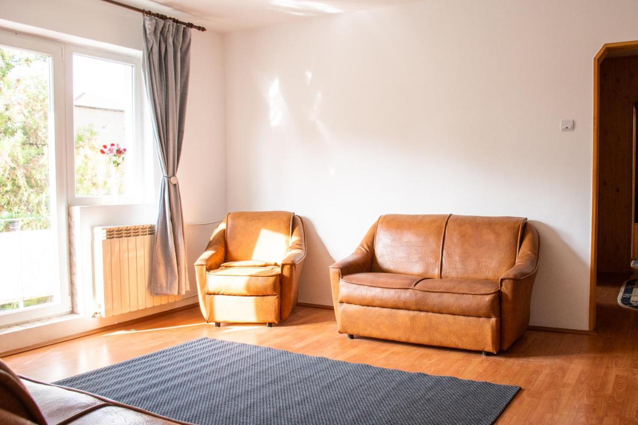 Family-Friendly Apartment Орадеа Екстериор снимка