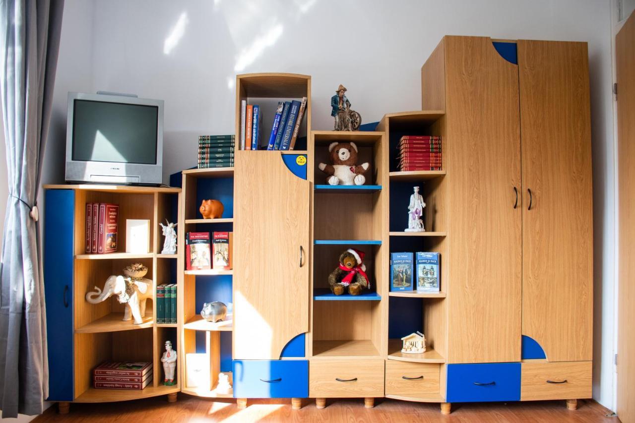 Family-Friendly Apartment Орадеа Екстериор снимка